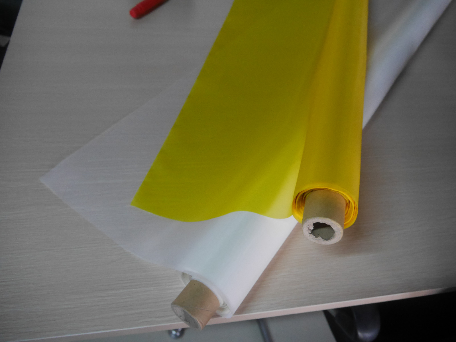 ​What are the differences and uses of screen printing mesh?